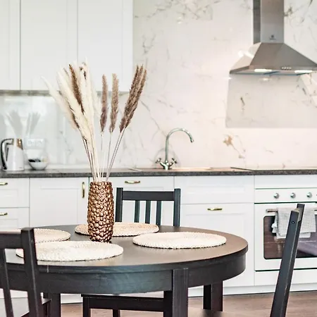 Aleja Sikorskiego 18 By Homeprime *