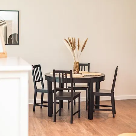 Apartment Aleja Sikorskiego 18 By Homeprime Warschau