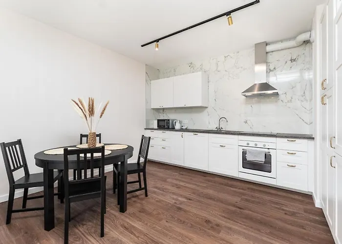 Aleja Sikorskiego 18 By Homeprime شقة وارسو